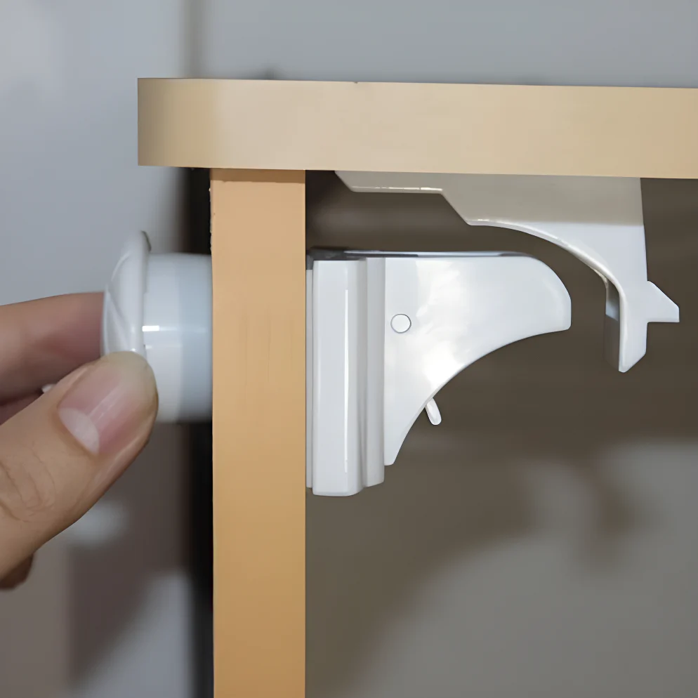 Callowesse Magnetic Cupboard & Drawer Locks – 4 Pack - Image 2