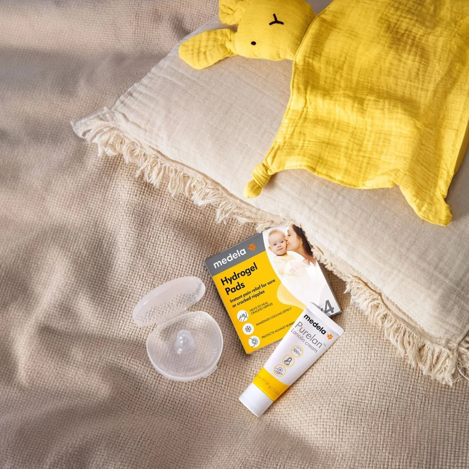 Medela Contact Nipple Shields (M) with Case Pack of 2 - Image 5