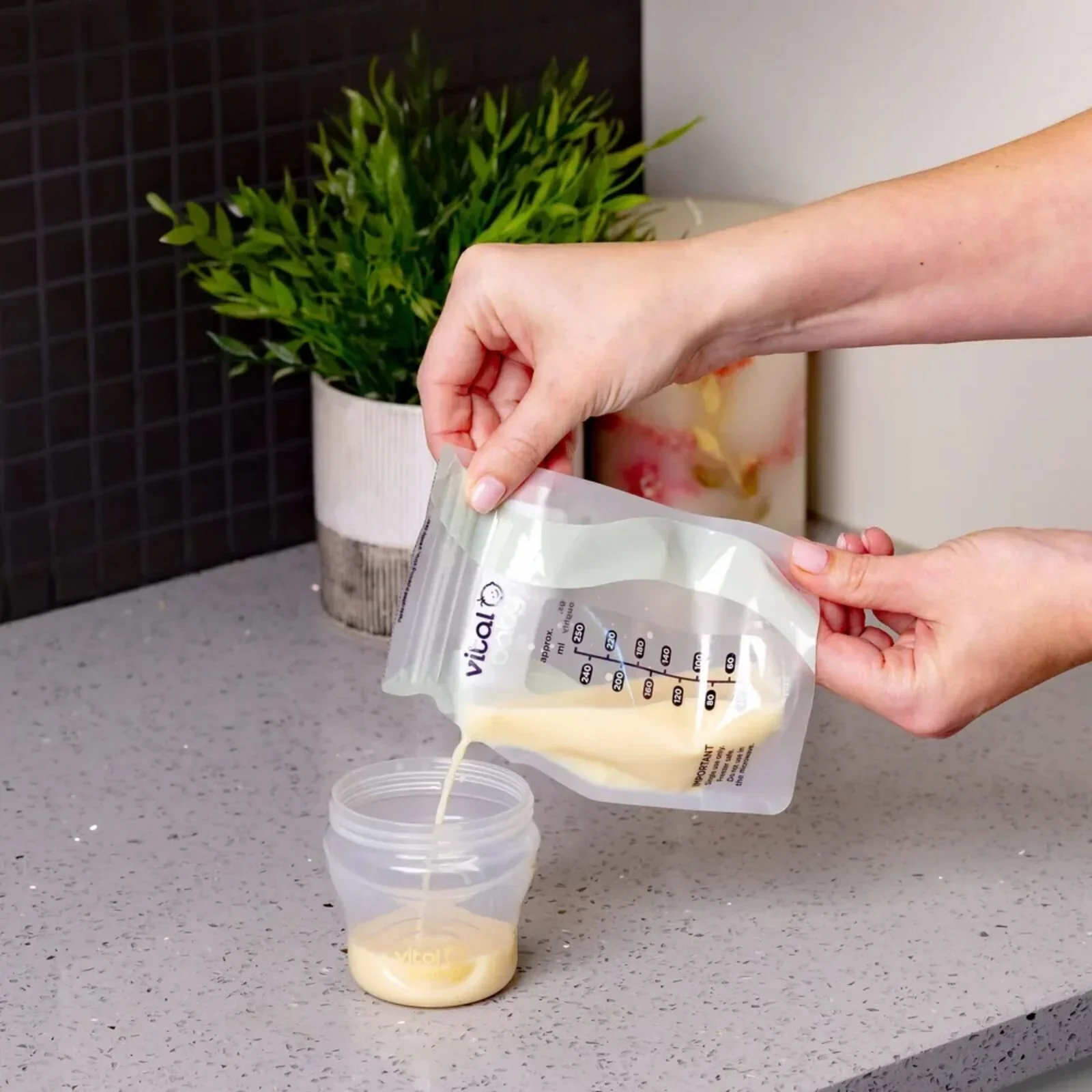 Vital Baby Nurture Easy Pour Breast Milk Storage Bags 30 pcs - Image 2